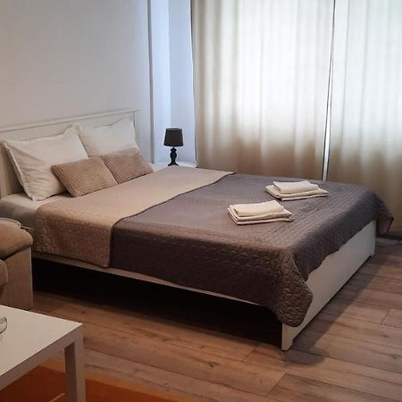 Lyra Apartment Sfantu Gheorghe  Ngoại thất bức ảnh